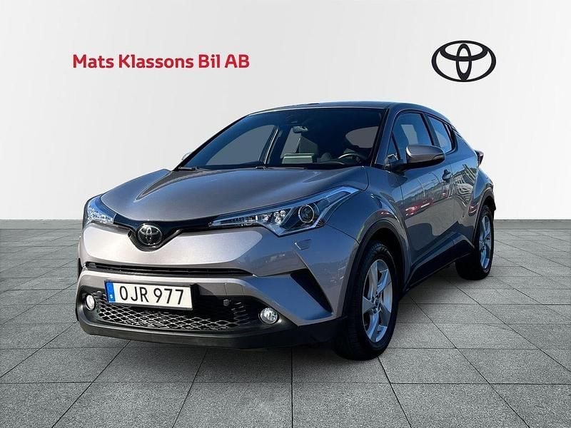 Mörkgrå Begagnad 2016 Toyota C-HR Active SUV | 189 000 kr (Marknadspris) - Bild 1/4
