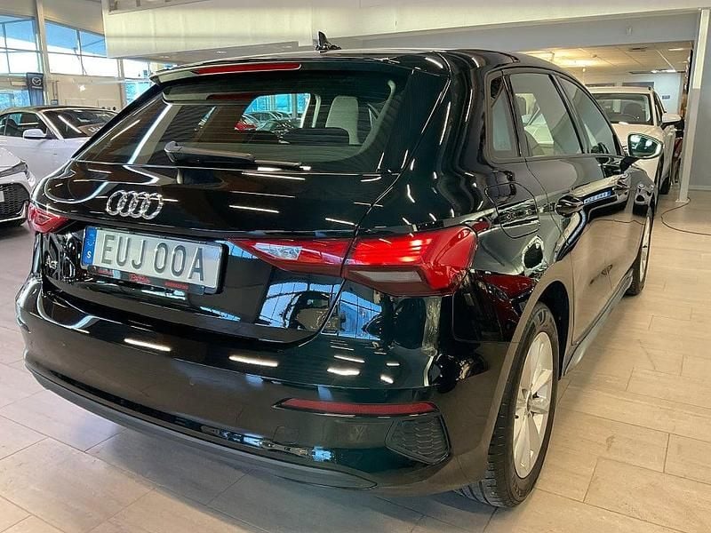 Begagnad Audi A3 Sportback 150 HK (110 kW) 2022 Svart Halvkombi