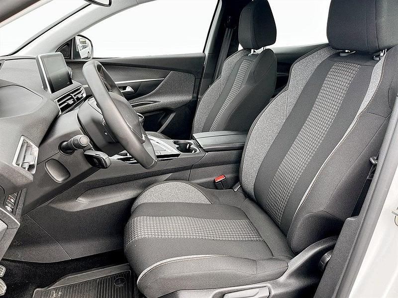 Begagnad Peugeot 3008 Active 131 HK (96 kW) 2022 Vit SUV