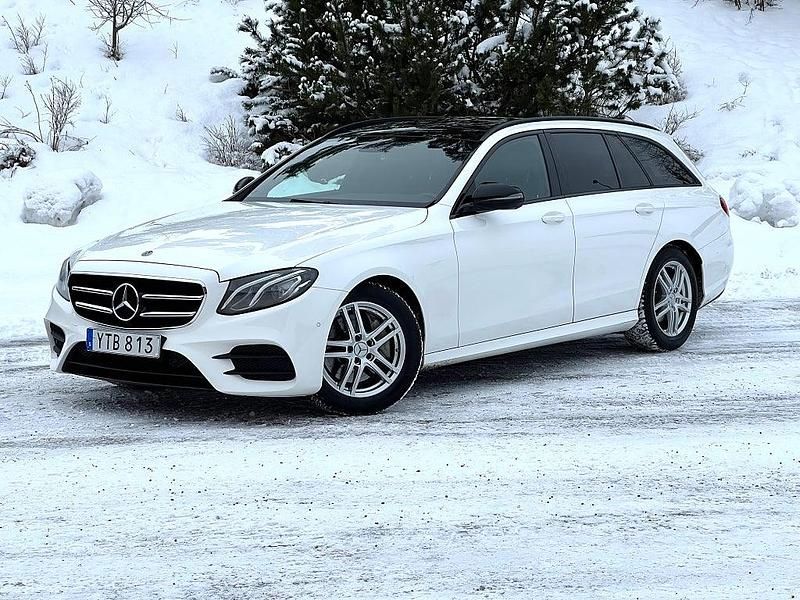 Begagnad Mercedes E200 AMG line 150 HK (110 kW) 2018 Vit Kombi
