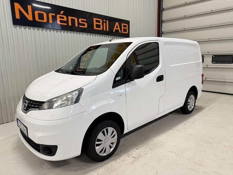 Begagnad Nissan NV200 90 HK (66 kW) 2017 Vit Minibuss