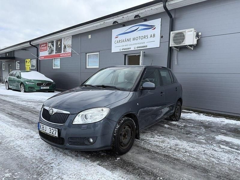 Begagnad Skoda Fabia 69 HK (50 kW) 2010 Grå