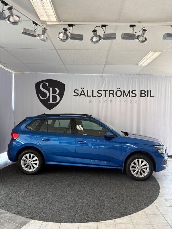 Blå Begagnad 2023 Skoda Kamiq Ambition SUV | 254 900 kr (Lite dyr) - Bild 1/4