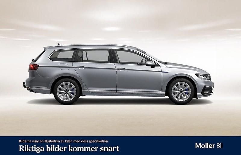 Begagnad VW Passat GTE 156 HK (114 kW) 2022 Pyrit silver metallic Kombi