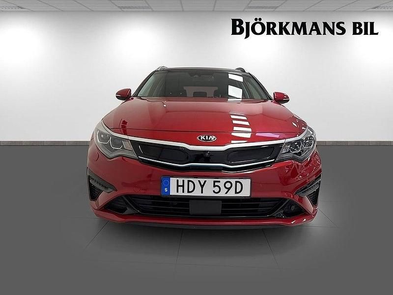 Begagnad Kia Optima Advance 154 HK (113 kW) 2019 Röd Kombi