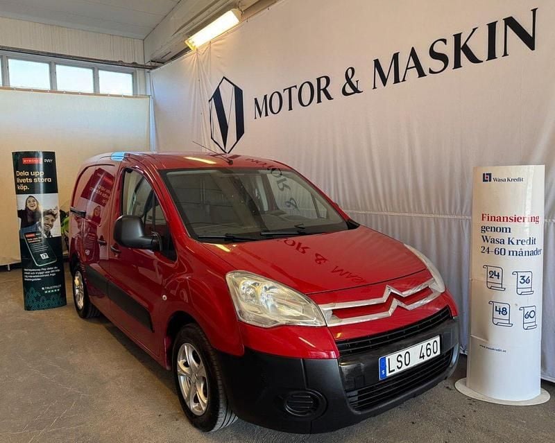 Röd Begagnad 2011 Citroën Berlingo Minibuss | 54 900 kr (Marknadspris) - Bild 1/4