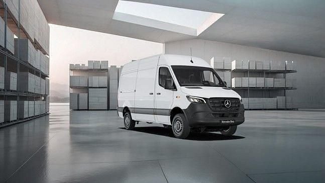 Begagnad Mercedes Sprinter 190 HK (139 kW) 2024 Vit Van
