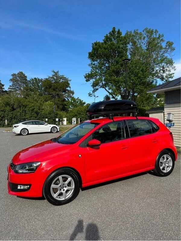 Röd Begagnad 2012 VW Polo Halvkombi | 58 000 kr (Marknadspris) - Bild 1/4
