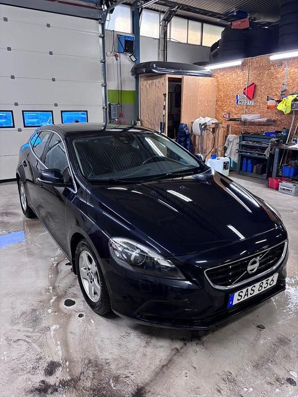 Begagnad Volvo V40 115 HK (84 kW) 2014