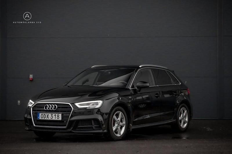 Svart Begagnad 2017 Audi A3 Sportback S-Line Halvkombi | 179 900 kr (Lite dyr) - Bild 1/4