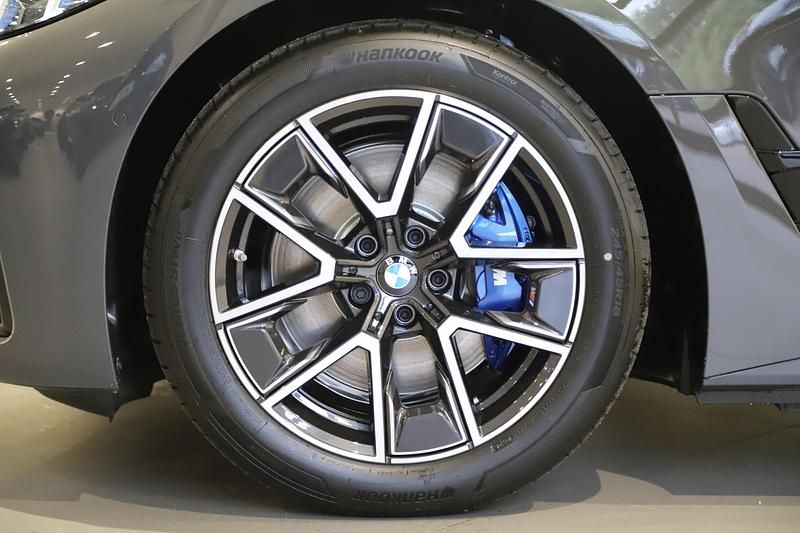 Begagnad BMW i4 Comfort Edition 442 kW (601 HK) 2026 Grå Sedan