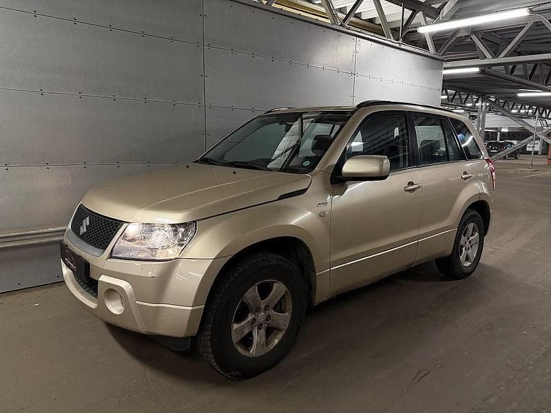 Brun Begagnad 2007 Suzuki Grand Vitara SUV | 49 900 kr (Lite dyr) - Bild 1/4