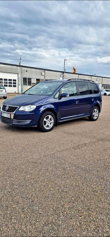 Blå Begagnad 2007 VW Touran Minibuss | 34 000 kr (Dyr) - Bild 1/4