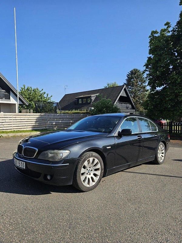 Svart Begagnad 2008 BMW 730 Sedan | 46 000 kr - Bild 1/4