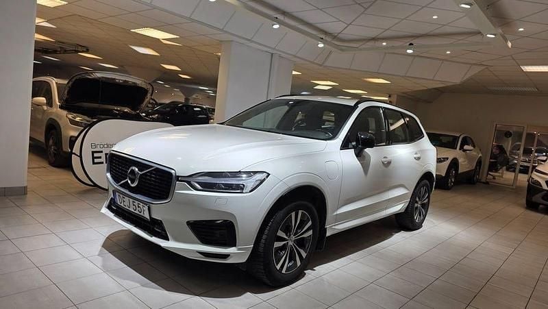 Begagnad Volvo XC60 R-Design 392 HK (288 kW) 2020 Vit SUV
