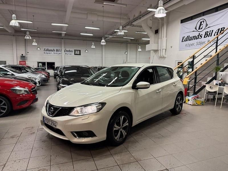 Vit Begagnad 2016 Nissan Pulsar Halvkombi | 89 800 kr (Marknadspris) - Bild 1/4
