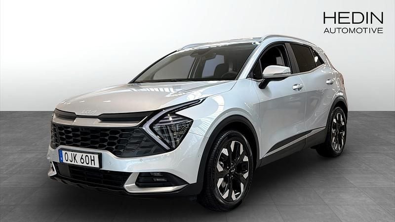 Grå (silver) Begagnad 2024 Kia Sportage Advance SUV | 429 900 kr (Lite dyr) - Bild 1/4