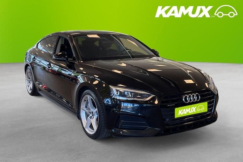 Svart Begagnad 2019 Audi A5 Sportback Halvkombi | 254 800 kr (Marknadspris) - Bild 1/3