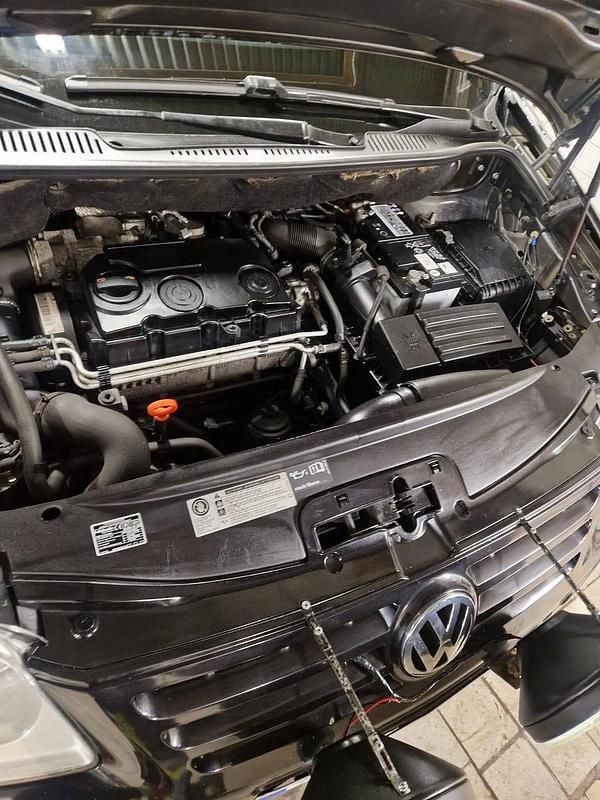 Begagnad VW Caddy Maxi 105 HK (77 kW) 2010 Minibuss