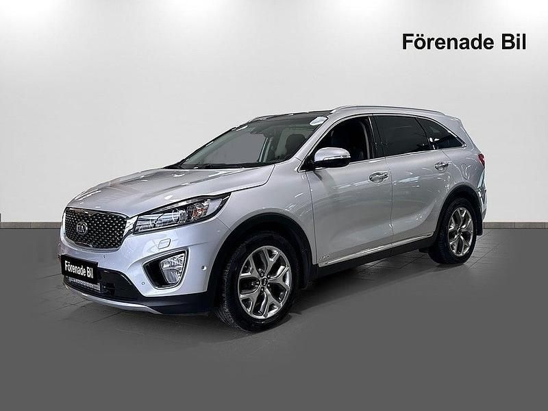Begagnad Kia Sorento Plus 200 HK (147 kW) 2015 Grå SUV