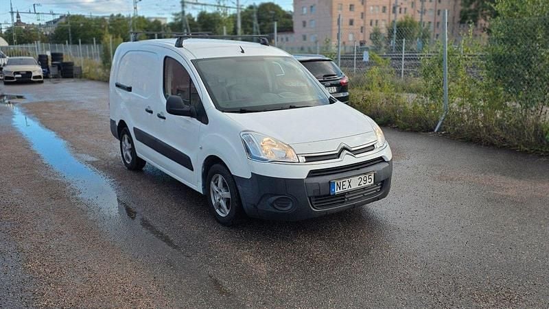 Vit Begagnad 2012 Citroën Berlingo Minibuss | 44 900 kr (Bra pris) - Bild 1/4