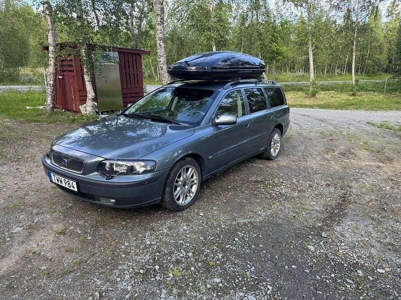 Grön Begagnad 2003 Volvo V70 Business Edition Kombi | 44 000 kr (Marknadspris) - Bild 1/4