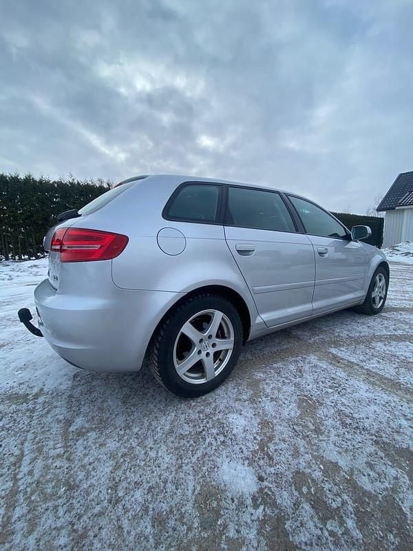 Begagnad Audi A3 105 HK (77 kW) 2011 Halvkombi