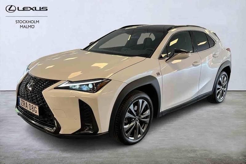 Vit Begagnad 2022 Lexus UX 250h Sport Design Packet SUV | 319 000 kr (Marknadspris) - Bild 1/1