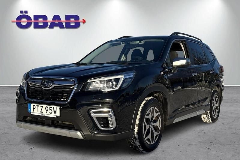 Svart Begagnad 2020 Subaru Forester Active SUV | 268 900 kr (Marknadspris) - Bild 1/4