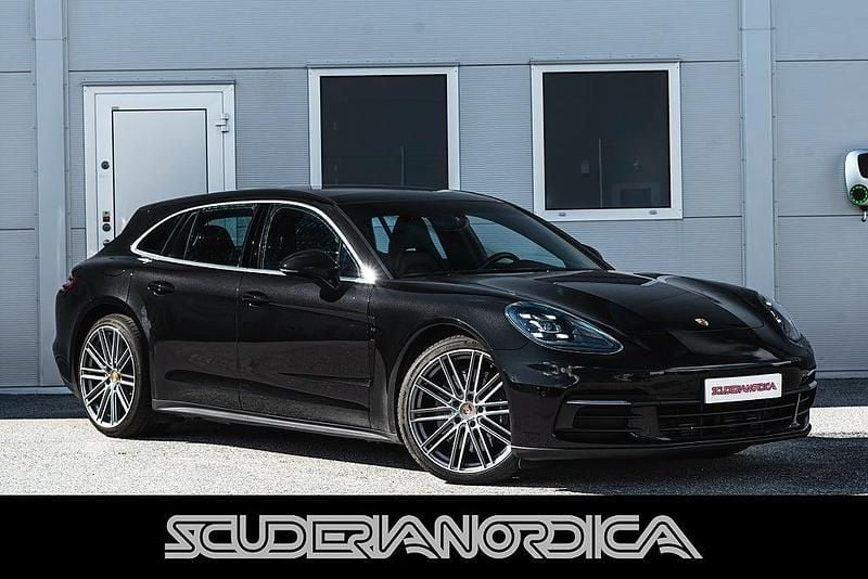 Begagnad Porsche Panamera Sport Turismo 330 HK (242 kW) 2017 Svart Kombi