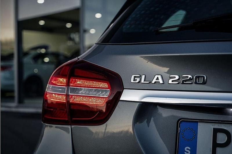 Begagnad Mercedes GLA220 AMG 184 HK (135 kW) 2017 Mörkgrå SUV