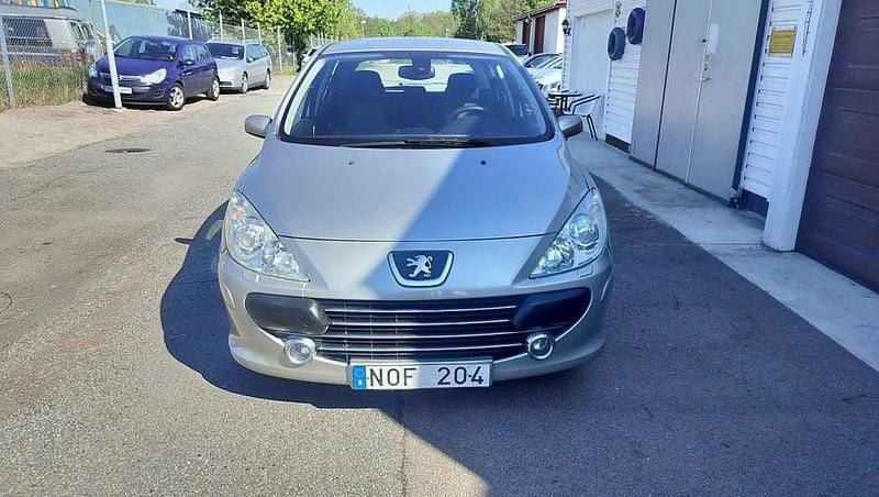 Begagnad Peugeot 307 109 HK (80 kW) 2007 Grå Halvkombi