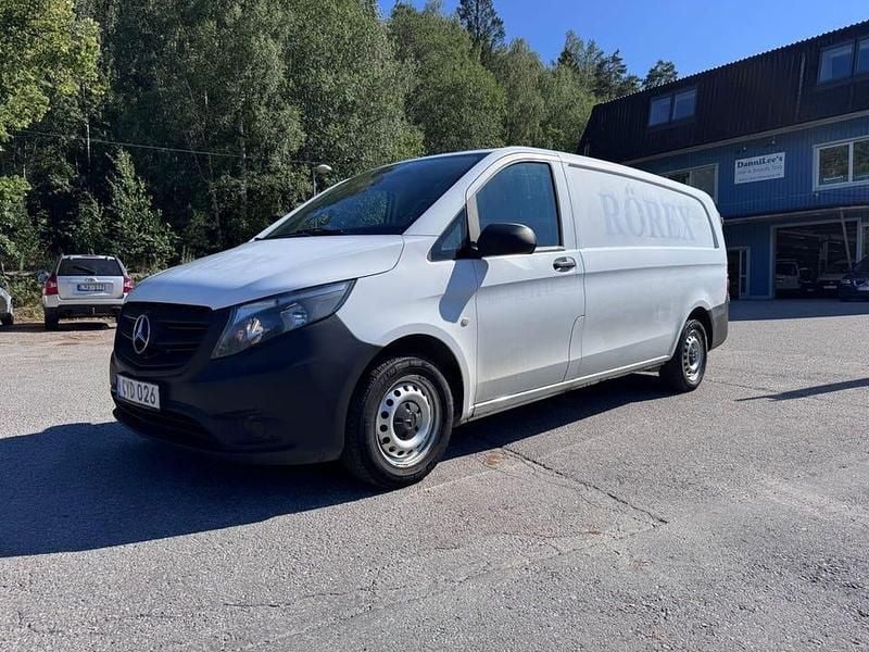 Vit Begagnad 2016 Mercedes Vito Van | 149 900 kr (Marknadspris) - Bild 1/4
