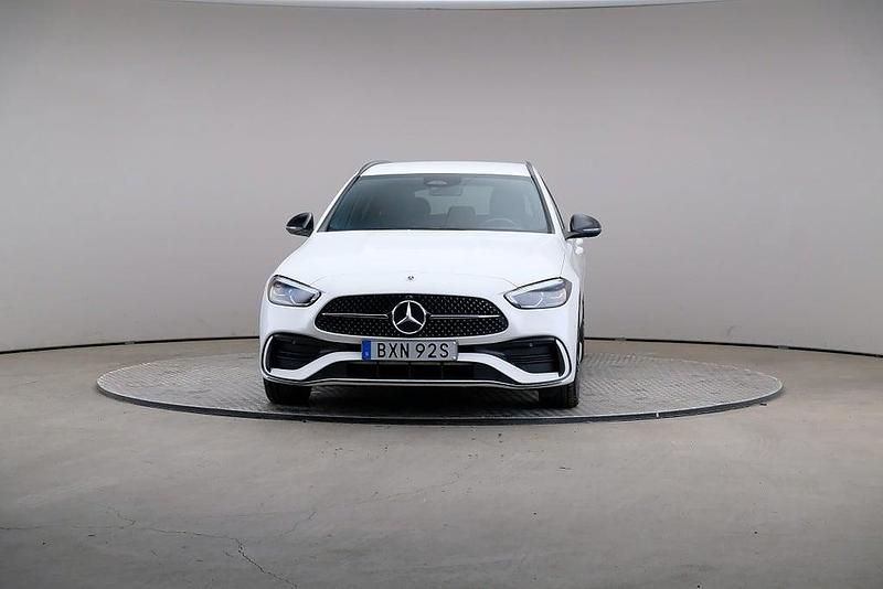 Begagnad Mercedes 300 AMG line 204 HK (150 kW) 2022 Vit Kombi