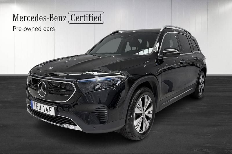 Svart Begagnad 2022 Mercedes EQB300 SUV | 359 900 kr (Marknadspris) - Bild 1/4