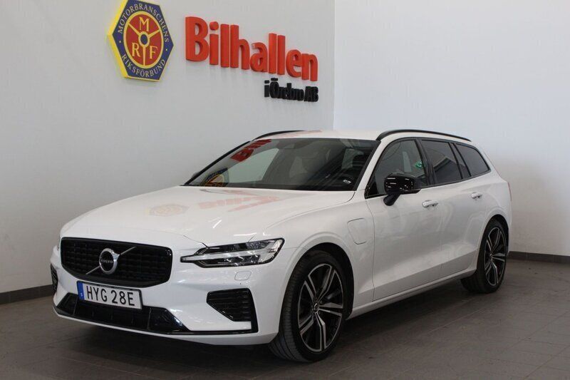 Vit Begagnad 2022 Volvo V60 R-Design Kombi | 389 900 kr (Bra pris) - Bild 1/4
