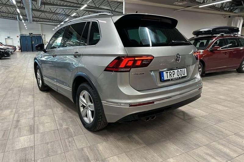 Begagnad VW Tiguan R-line 192 HK (141 kW) 2019 Silver SUV