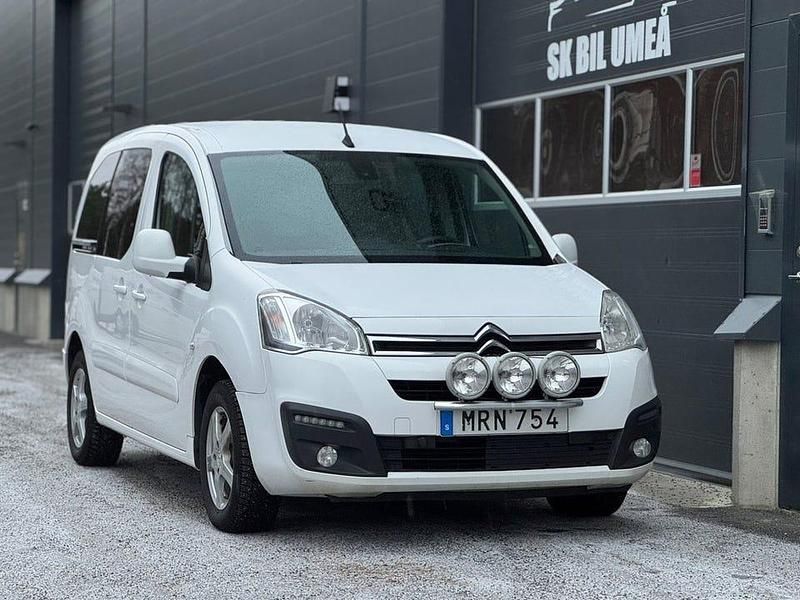 Vit Begagnad 2016 Citroën Berlingo Minibuss | 79 900 kr (Marknadspris) - Bild 1/4