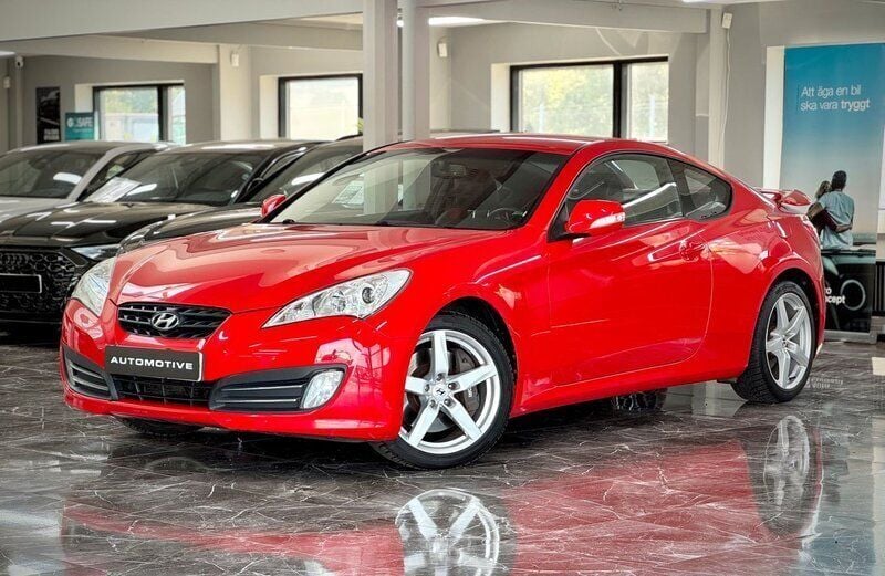 Röd Begagnad 2011 Hyundai Genesis Sportkupé | 109 900 kr - Bild 1/4