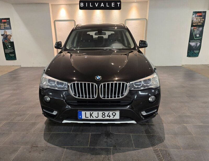 Svart Begagnad 2015 BMW X3 xLine SUV | 159 900 kr (Marknadspris) - Bild 1/4