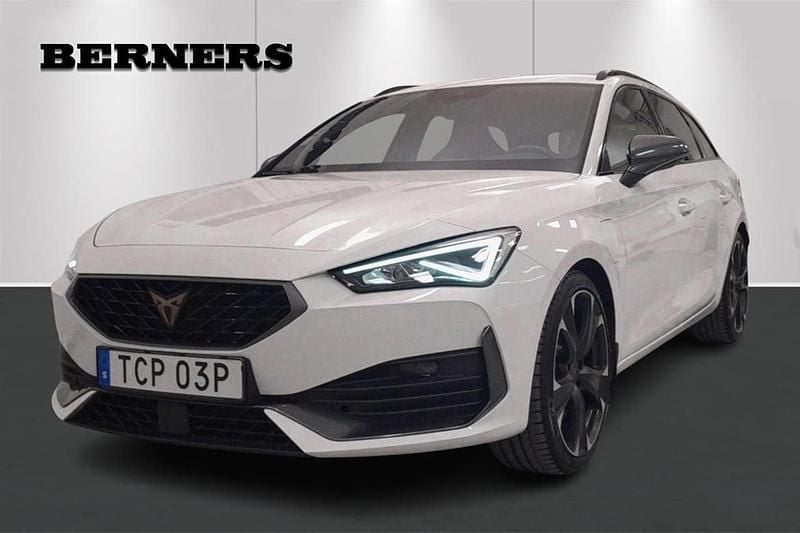 Vit Begagnad 2022 Cupra Leon Kombi | 279 900 kr (Marknadspris) - Bild 1/4