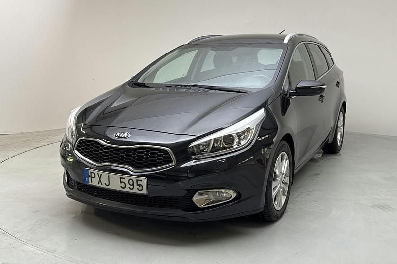 Svart Begagnad 2013 Kia Ceed Comfort | 104 000 kr - Bild 1/4