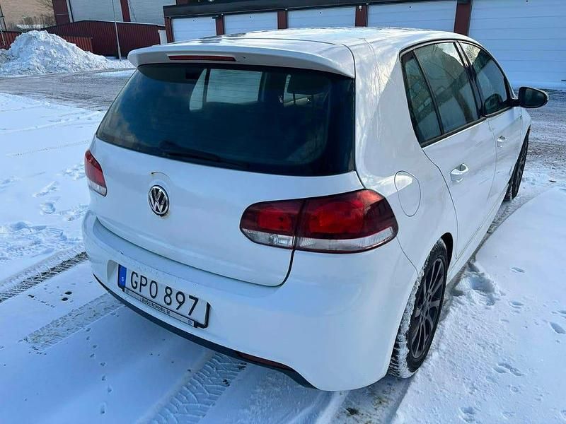 Begagnad VW Golf VII R-line 160 HK (117 kW) 2012