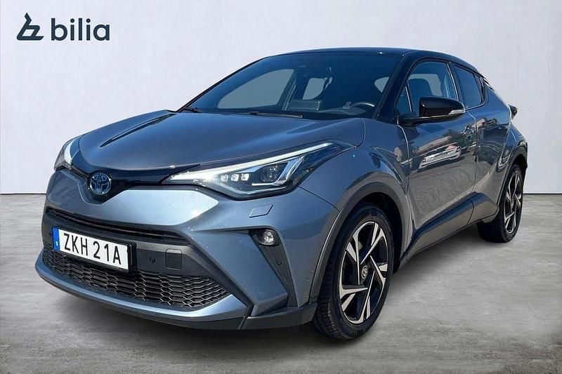 Grå Begagnad 2022 Toyota C-HR Edition SUV | 279 900 kr (Marknadspris) - Bild 1/4