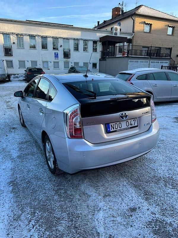 Begagnad Toyota Prius Plug-in Hybrid 136 HK (100 kW) 2013 Halvkombi