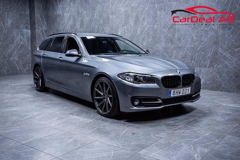 Grå Begagnad 2017 BMW 520 Kombi | 187 800 kr (Superpris) - Bild 1/4