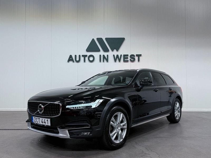 Svart Begagnad 2018 Volvo V90 CC Kombi | 299 900 kr (Marknadspris) - Bild 1/4