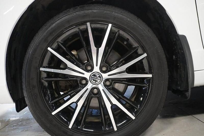 Begagnad MG MG5 EV Luxury 114 kW (156 HK) 2022 Vit Kombi