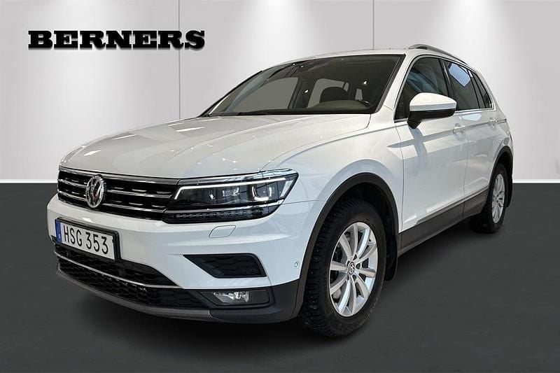 Vit Begagnad 2019 VW Tiguan GT SUV | 289 900 kr (Marknadspris) - Bild 1/4