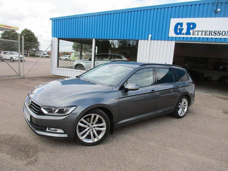 Grå Begagnad 2014 VW Passat GT Kombi | 178 000 kr (Lite dyr) - Bild 1/4